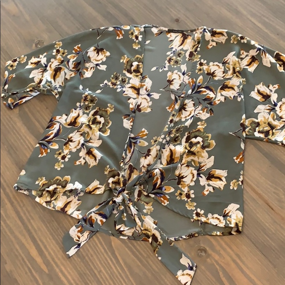 Floral Tie Overlay
